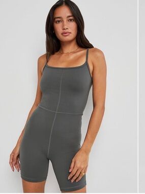 Wilfred black Scoope-Neck Unitard Romper 7” in black